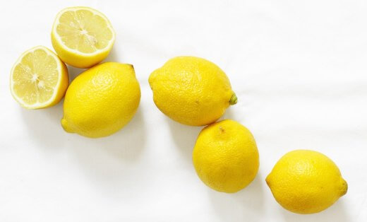 Bright yellow lemons